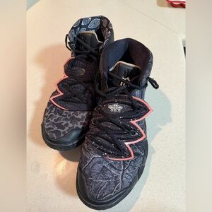 Nike Kybrid S2